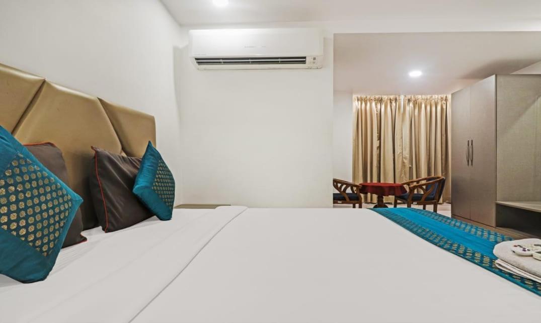 Hotel Ssr Grand Hyderabad Ngoại thất bức ảnh