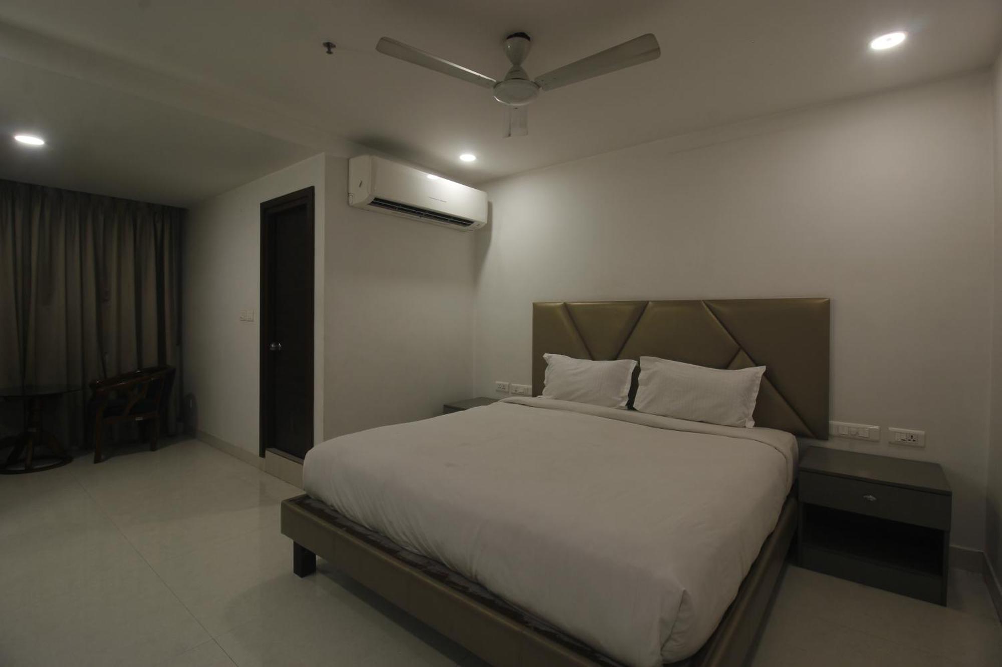 Hotel Ssr Grand Hyderabad Ngoại thất bức ảnh
