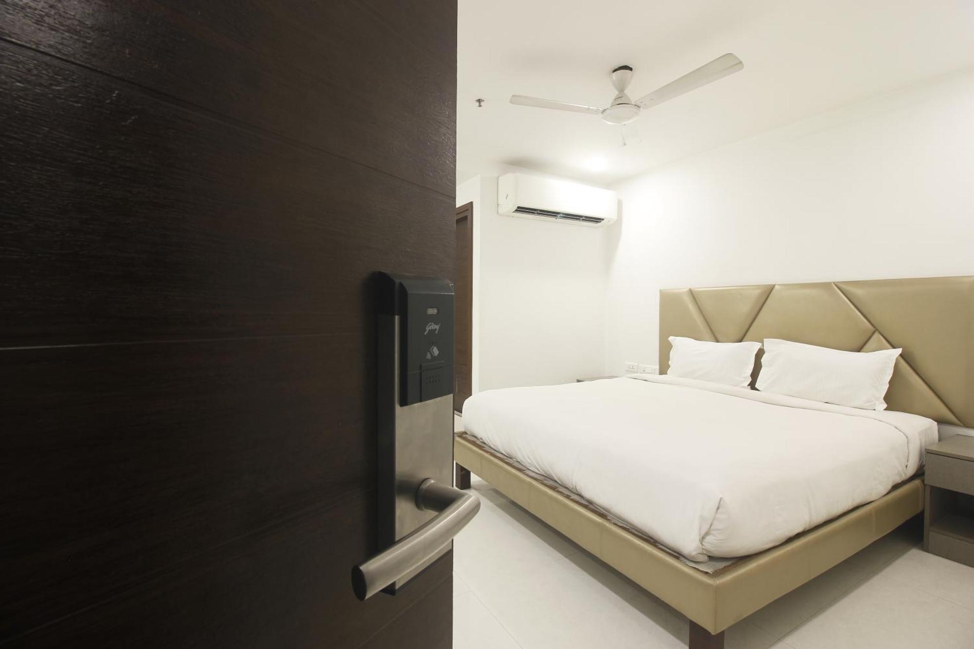 Hotel Ssr Grand Hyderabad Ngoại thất bức ảnh
