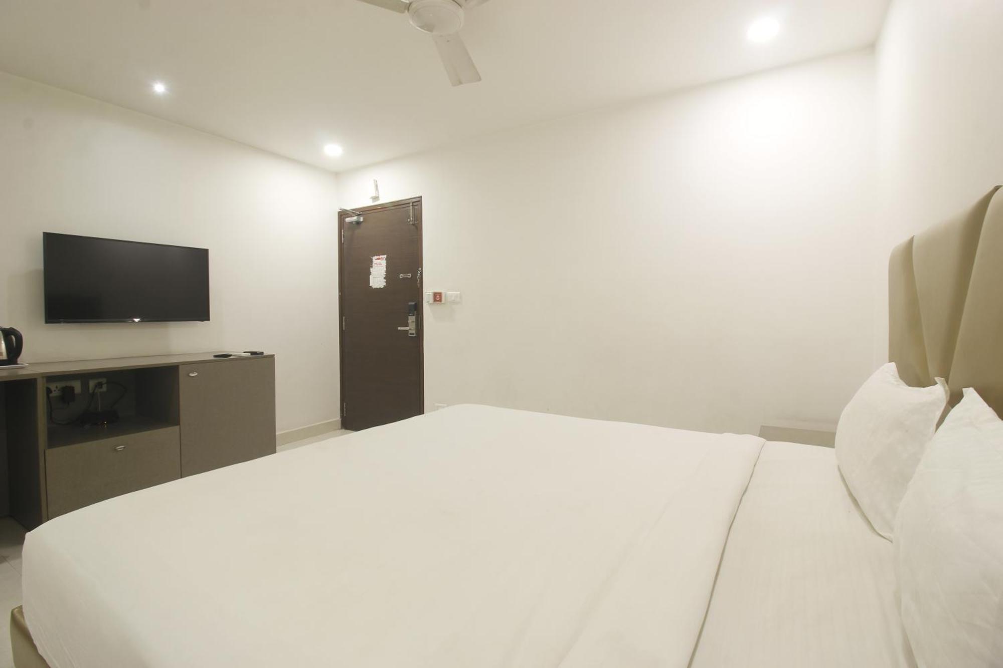 Hotel Ssr Grand Hyderabad Ngoại thất bức ảnh