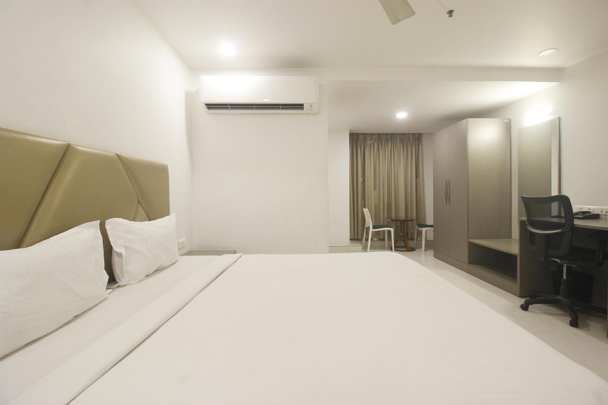 Hotel Ssr Grand Hyderabad Ngoại thất bức ảnh